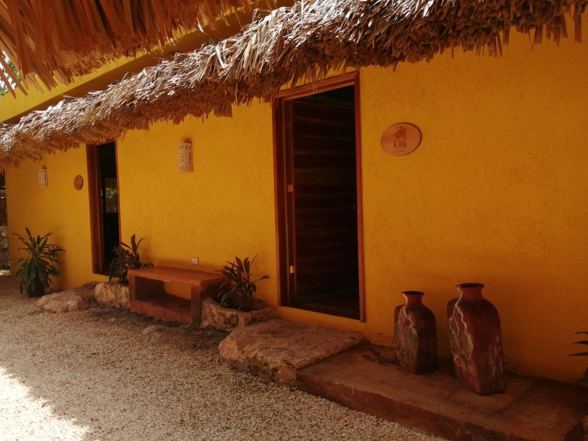 Suites De Piedra Y Colores En Chichen Itza ピステ エクステリア 写真