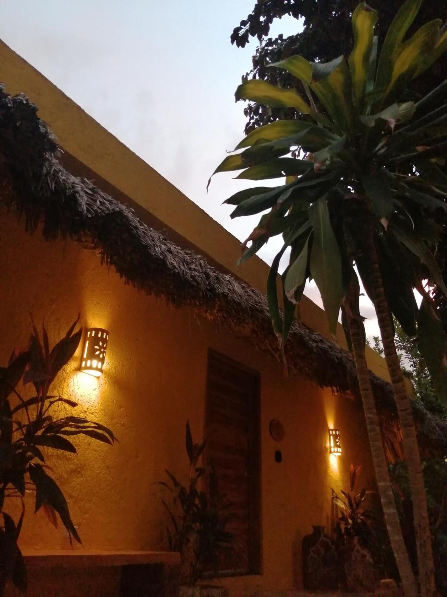 Suites De Piedra Y Colores En Chichen Itza ピステ エクステリア 写真