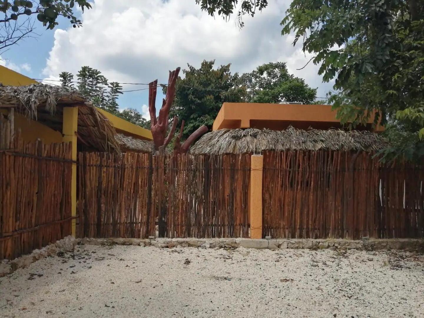 Suites De Piedra Y Colores En Chichen Itza ピステ エクステリア 写真